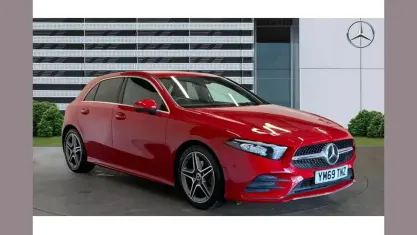 Gebraucht Mercedes A180 Executive 116 PS (85 kW) 2019 Rot Kleinwagen