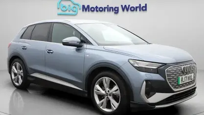 Usado Audi Q4 e-tron S-Line 125 kW (170 HP) 2022 Azul SUV