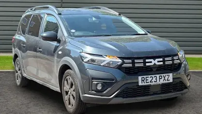Used Dacia Jogger Extreme 110 HP (80 kW) 2023 Grey MPV