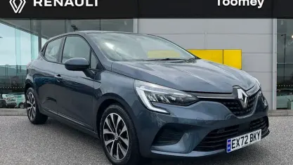 Used Renault Clio V Iconic 140 HP (102 kW) 2022 Grey  Hatchback