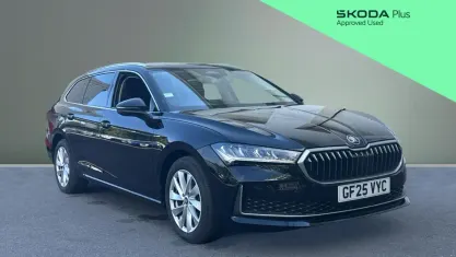 Used Skoda Superb SE Technology 150 HP (110 kW) 2025 Black Estate
