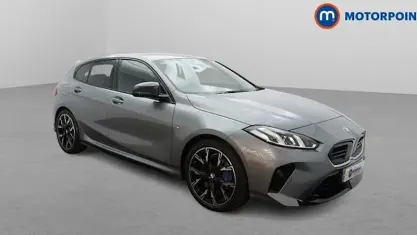 Begagnad BMW M135 300 HK (220 kW) 2025 Grå Halvkombi