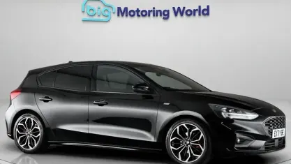 Usado Ford Focus ST-Line X 120 HP (88 kW) 2021 Preto Citadino