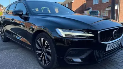 Usado Volvo V60 Core 163 HP (119 kW) 2022 Preto Carrinha