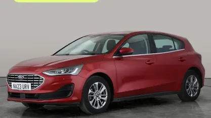 Used Ford Focus Titanium 155 HP (114 kW) 2023 Red Hatchback