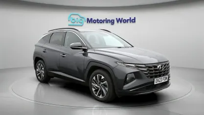 Usado Hyundai Tucson Premium 150 HP (110 kW) 2023 Cinzento SUV