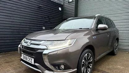 Used Mitsubishi Outlander P-HEV 203 HP (149 kW) 2017 Estate