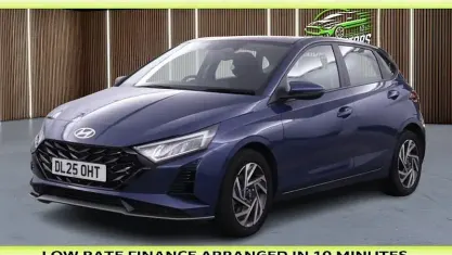 Used Hyundai i20 Advanced 101 HP (74 kW) 2025 Blue Hatchback