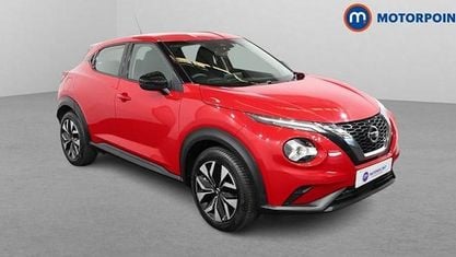 Usado Nissan Juke Acenta 114 HP (83 kW) 2022 Vermelho SUV