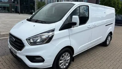 Usado Ford Transit Custom Limited 131 HP (96 kW) 2023 Van