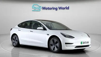 White Used 2021 Tesla Model 3 Standard Range Sedan | £15,000 (Fair price)