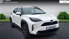 Used 2025 Toyota Yaris Hybrid Design Estate | £21,692 (Good price)