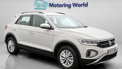Używany VW T-Roc S 110 KM (80 kW) 2023 Szary SUV