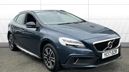 Used 2017 Volvo V40 Plus Hatchback | £9,144 (Fair price)