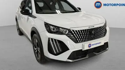 Usado Peugeot 2008 Allure 131 HP (96 kW) 2025 Branco SUV