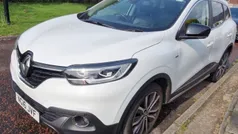 White Used 2015 Renault Kadjar Signature SUV | £8,999 (Fair price)