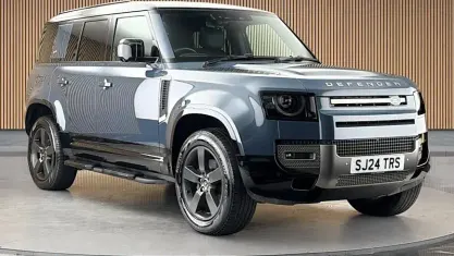 Used Land Rover Defender HSE Dynamic 250 HP (183 kW) 2024 Nebelquell blue SUV