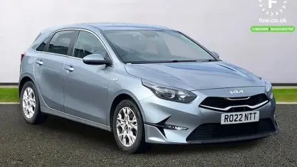 Usado Kia Ceed 120 CV (88 kW) 2021 Plateado Utilitario