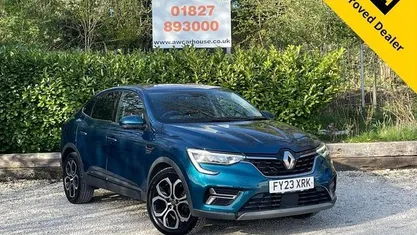 Begagnad Renault Arkana Techno 143 HK (105 kW) 2023 Blå SUV