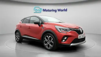 Used Renault Captur Techno 145 HP (106 kW) 2023 Red SUV