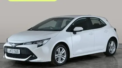 Used Toyota Corolla 140 HP (102 kW) 2022 White Hatchback