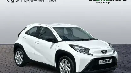 Used Toyota Aygo X PURE 72 HP (52 kW) 2025 SUV