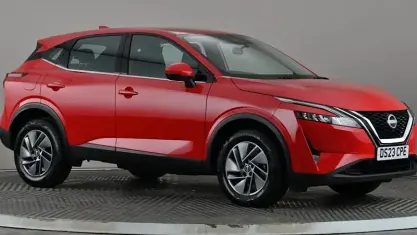 Used Nissan Qashqai Acenta Premium 140 HP (102 kW) 2023 Red SUV