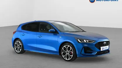 Second-hand Ford Focus ST-Line X 155 CP (114 kW) 2023 Albastru Hatchback