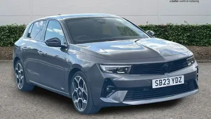 Used Vauxhall Astra Ultimate 131 HP (96 kW) 2023 Grey Hatchback