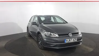 Used VW Golf VII SE 125 HP (91 kW) 2017 Hatchback