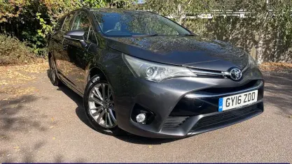 Used Toyota Avensis Business Edition 112 HP (82 kW) 2016 Grey Estate