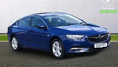 Usado Vauxhall Insignia Sport 165 HP (121 kW) 2019 Azul Citadino