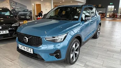 Used Volvo XC40 Plus 163 HP (119 kW) 2025 SUV