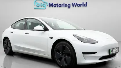 Usado Tesla Model 3 RWD 222 kW (302 HP) 2022 Branco Sedan