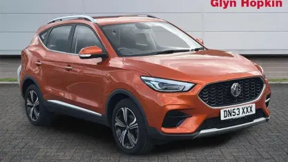 Used MG ZS Excite 111 HP (81 kW) 2023 Orange SUV