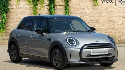 Used Mini Cooper Classic 136 HP (100 kW) 2022 Silver Hatchback