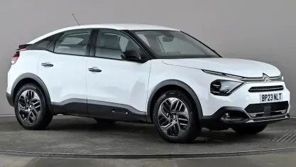 Used Citroën C4 PureTech 101 HP (74 kW) 2023 White SUV