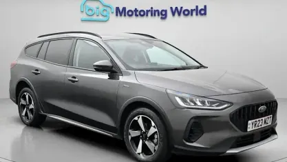 Usado Ford Focus Active 155 CV (114 kW) 2023 Gris Familiar