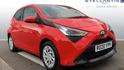 Used Toyota Aygo X-play 72 HP (52 kW) 2020 Hatchback