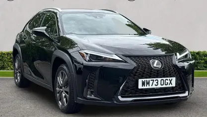 Begagnad Lexus UX 250h Sport Design Packet 184 HK (135 kW) 2023 Svart SUV