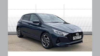 Used Hyundai i20 Premium 101 HP (74 kW) 2023 Grey Hatchback