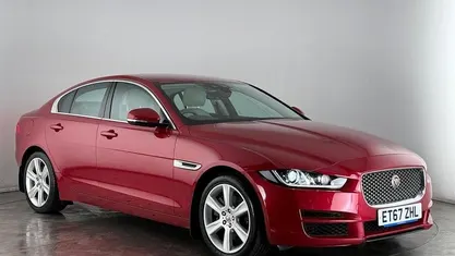 Used Jaguar XE Ingenium 200 HP (147 kW) 2019 Sedan