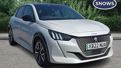 Used Peugeot e-208 Premium 100 kW (136 HP) 2022 White Hatchback