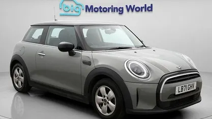 Used Mini Cooper Classic 136 HP (100 kW) 2022 Hatchback