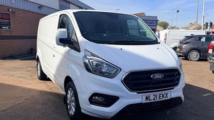 Begagnad Ford Transit Custom Limited 131 HK (96 kW) 2023 Van