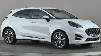 Käytetty Ford Puma ST-Line 125 HP (91 kW) 2023 Valkoinen Katumaasturi