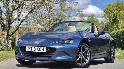 Usado Mazda MX5 Inclusive 160 HP (117 kW) 2018 Azul Cabrios