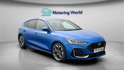 Gebraucht Ford Focus ST-Line 120 PS (88 kW) 2022 Blau Kleinwagen