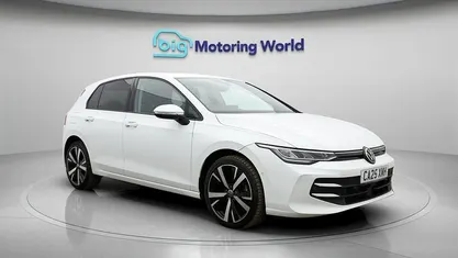 Used VW Golf VIII Match 116 HP (85 kW) 2025 White Hatchback