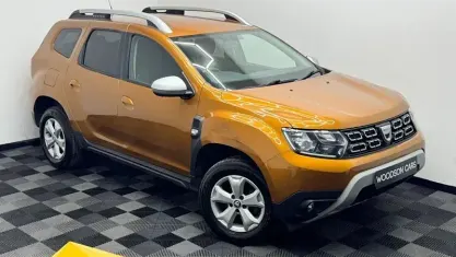 Used Dacia Duster Comfort 131 HP (96 kW) 2020 Orange SUV